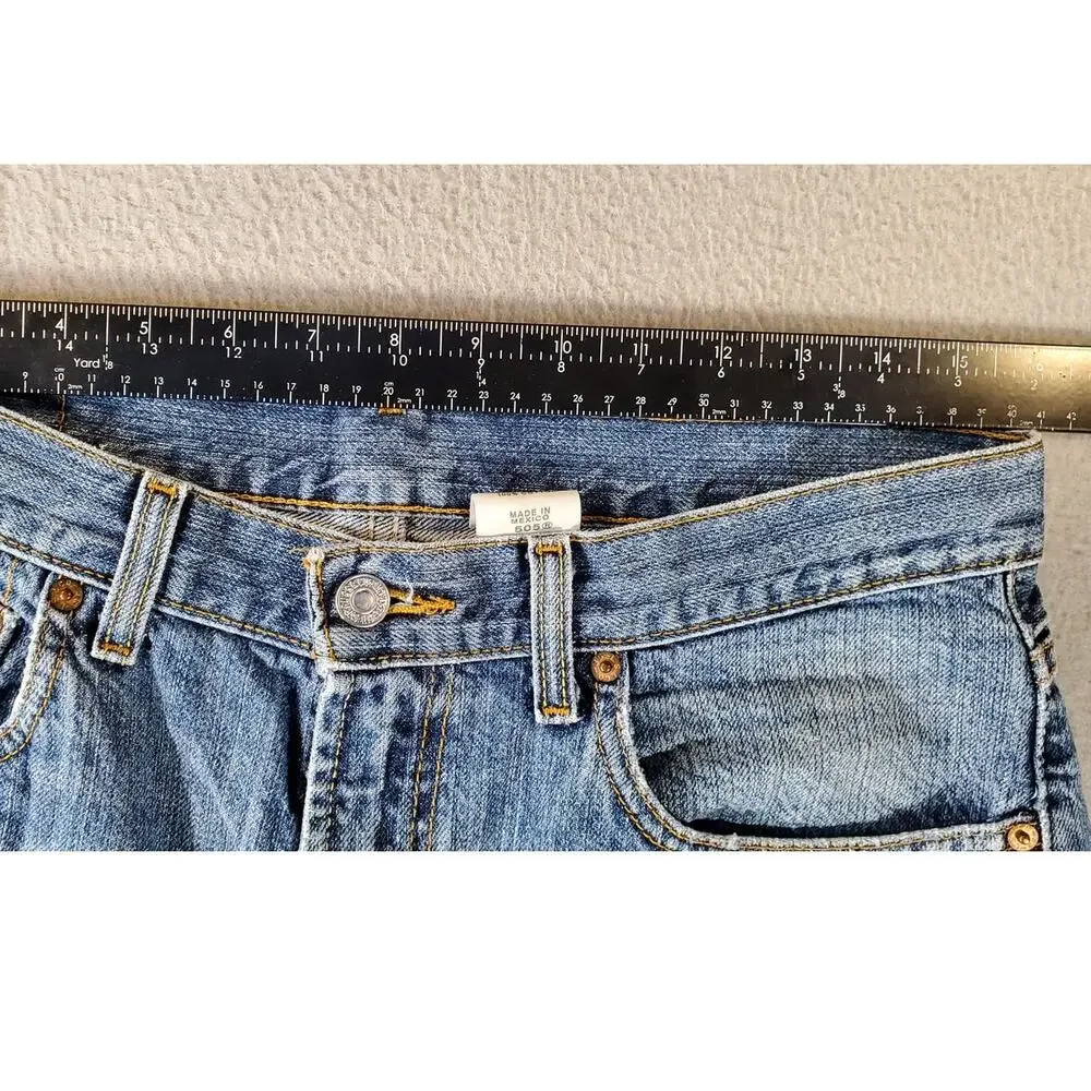 Levis 505 Denim Shorts Mens W32 Medium Wash Regular Fit Straight Leg vintage